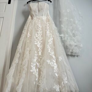 Lillian Wesr Wedding Dress